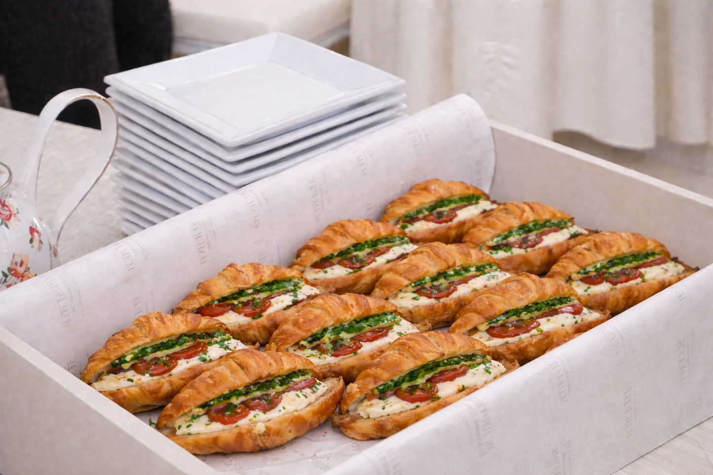 Vegetarian Herbed Cream Cheese, Sundried Tomato &amp; Pesto Box (20 pcs)